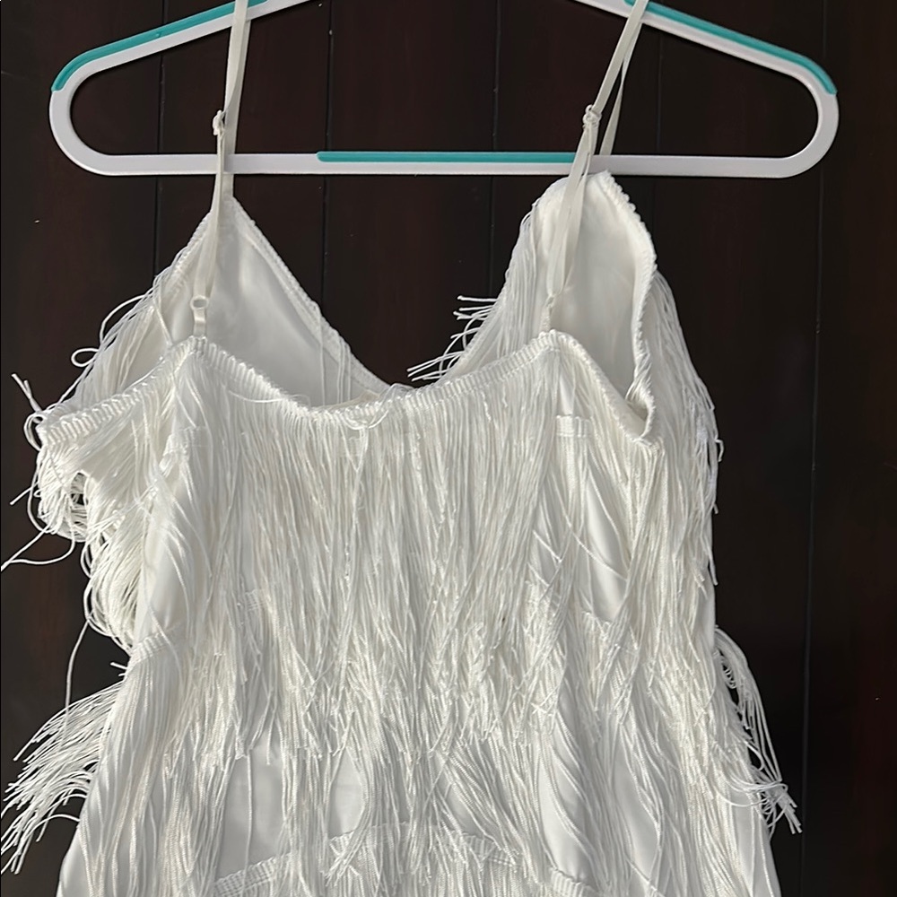 Elegant White Fringe Top - Picture 6 of 6